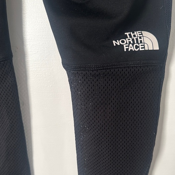 The North Face Black Active Leggings - Picture 2 of 5